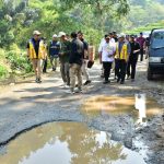 Jalan Darmaraja–Cibugel Dikebut, Bupati Dony: Bukan Cuma Mulus, Tapi Juga Harus Aman!